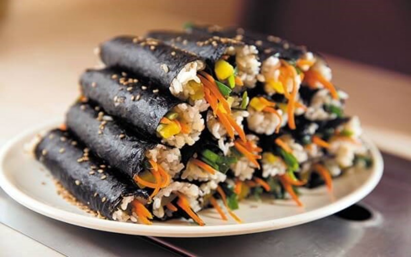 Gimbap Cơm trộn rong biển Hàn Quốc