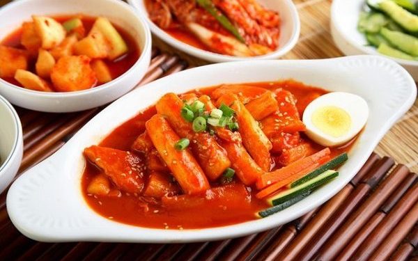 cach-lam-Tokbokki-bot-gao